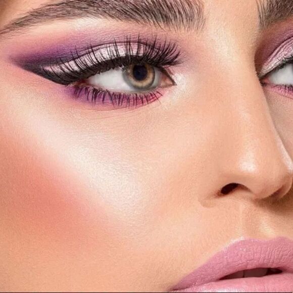 Beauty Bakerie Cotton Candy Champagne Blushlighter Palette - Picture 3 of 4